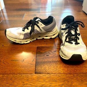 On Cloud Cloudrunner Women Shoe, Gray and Mint Green, Size 8